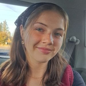 Meet your Posher, Caroline